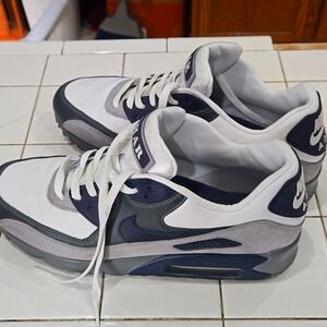 Nike Airmax Lahar  Size 12.5 White with gray and blue accents